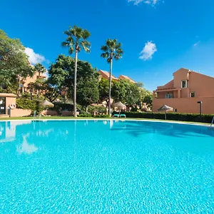 Rentandhomes Golf Elviria , Marbella España
